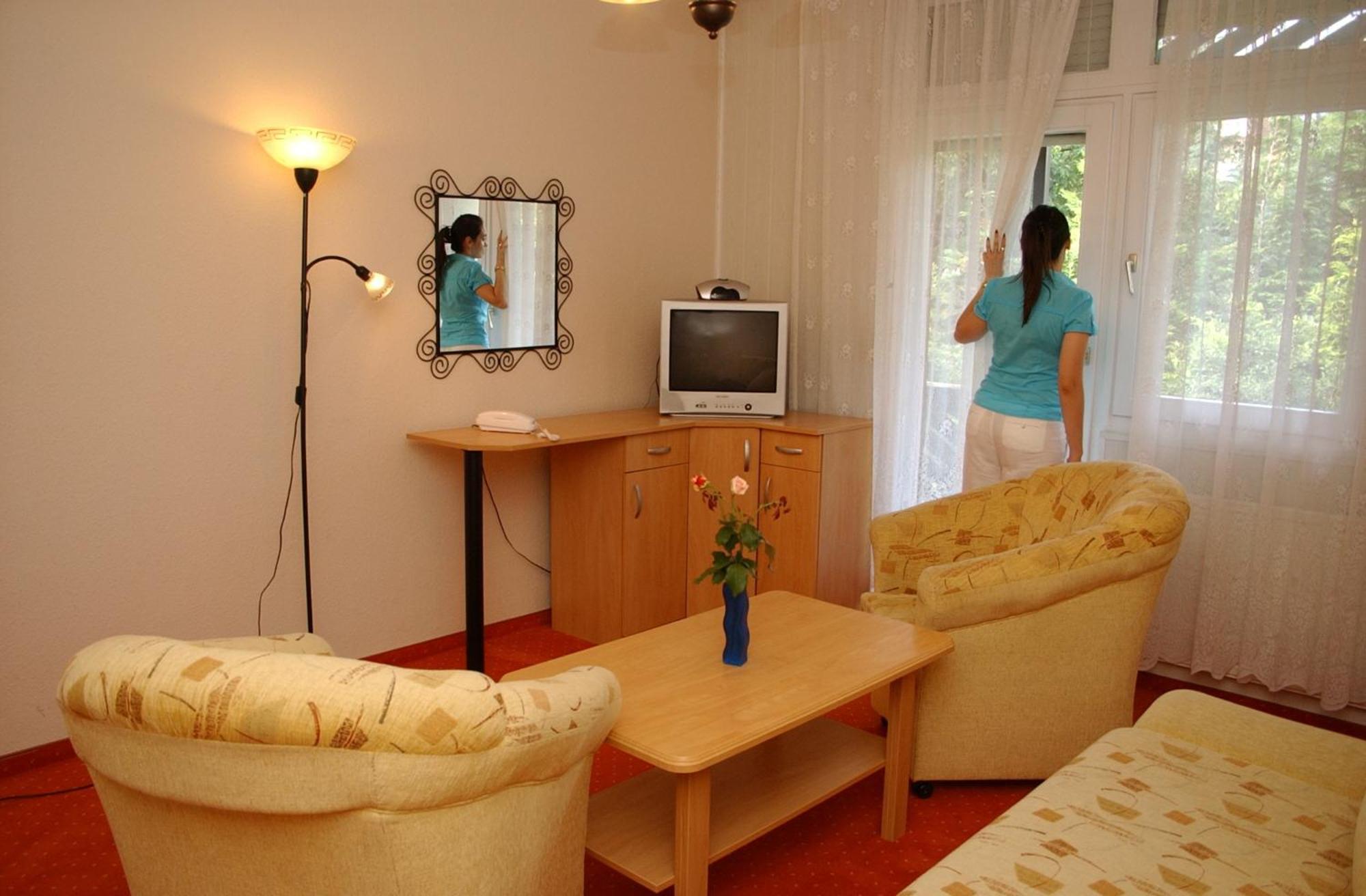 Solar Club Apartman Sopron Exterior foto